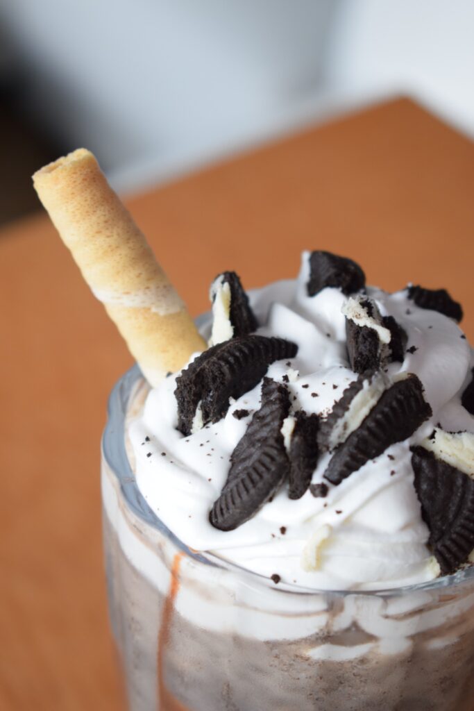 Bebida con crema y galletas de Almalibre