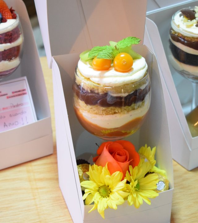 Postres de Almalibre en cajas de regalo